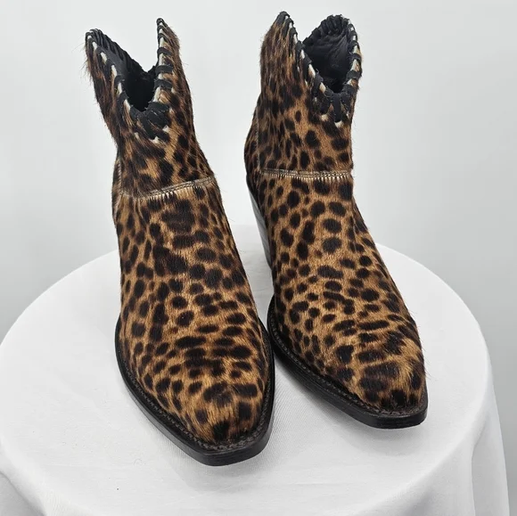 ALICE+OLIVIA Kiara Leopard Print Calf Hair Western Whip Stitch Booties S… - Picture 6 of 7